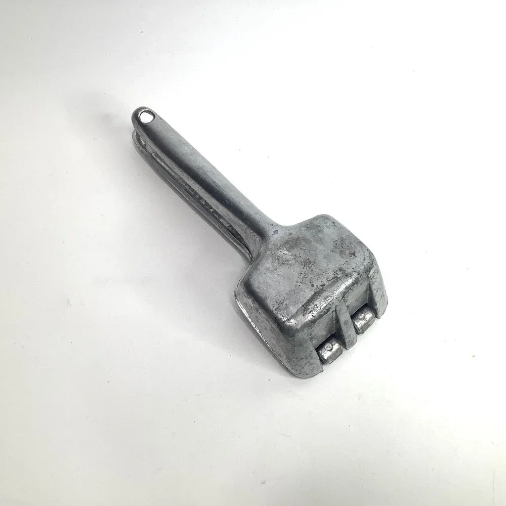Vintage Irvinware Ice Press Aluminum‎ Hand Held USA Kitchen Utensil
